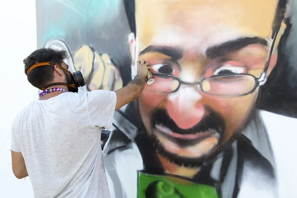 Festők graffiti street art fesztivál thess során — Stock Fotó