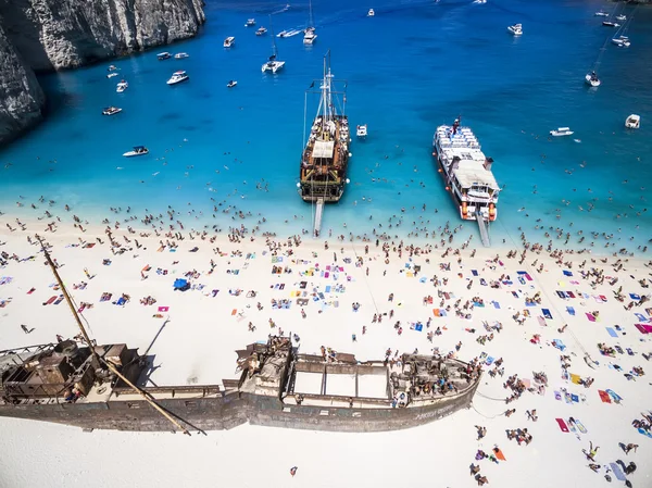 Вид на пляж Navagio (кораблекрушение) в Закинф — стоковое фото