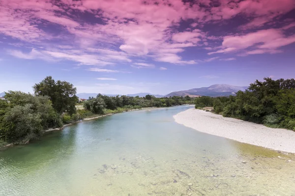 Vista del río Arachthos de la ciudad de Arta, Epiro Grecia — Foto de Stock