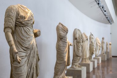 Philippeion Olympia, Yunanistan, antik sergiler. Ark