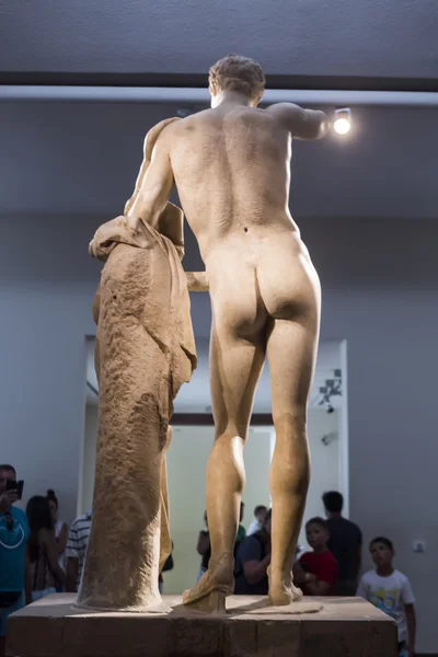 Hermes y Dioniso, antigua estatua griega clásica de Hermes de — Foto de Stock