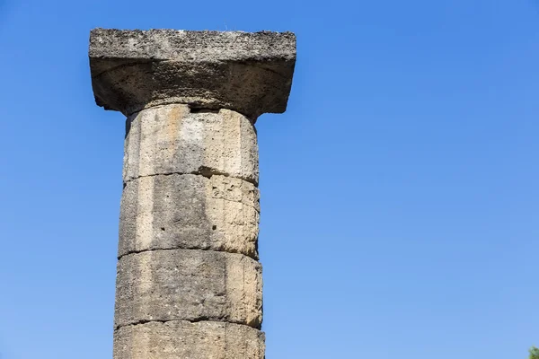 Remains of Corinthian column in Olympia, Greece — Stock Photo, Image