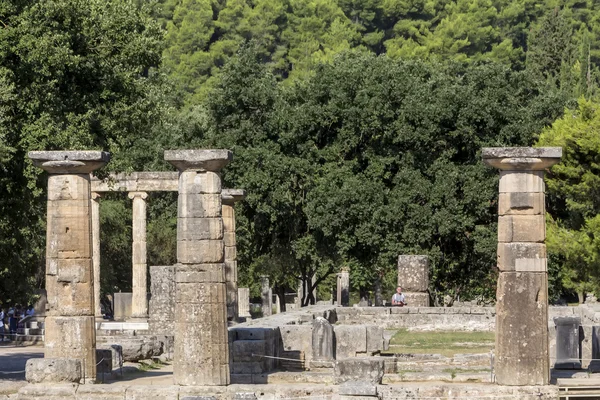 Antike ruinen des philippeion bei olympia, griechenland. Der Archaeotismus — Stockfoto