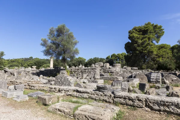 Oude ruïnes van de tempel Zeus, archeologische site van Olympia Pel — Stockfoto