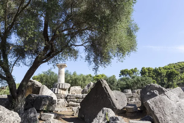 Древние руины храма Зевса, археологический памятник Олимпии Пель — стоковое фото
