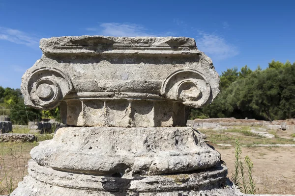 Olympia, Yunanistan Korint sütun kalır — Stok fotoğraf