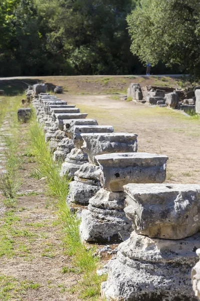Remains of a Corinthian column in Olympia, Greece — Stock Photo, Image