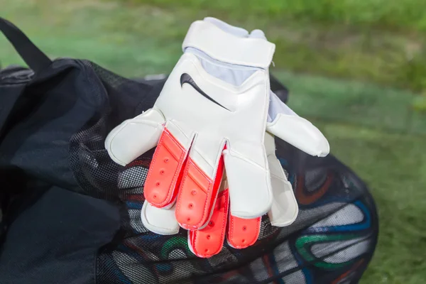 Soccer (football) training equipment on the green field of the s — 图库照片