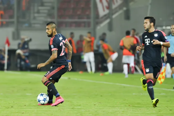 Arturo Vidal (L) e Juan Bernat (R) durante i Campioni UEFA L — Foto Stock