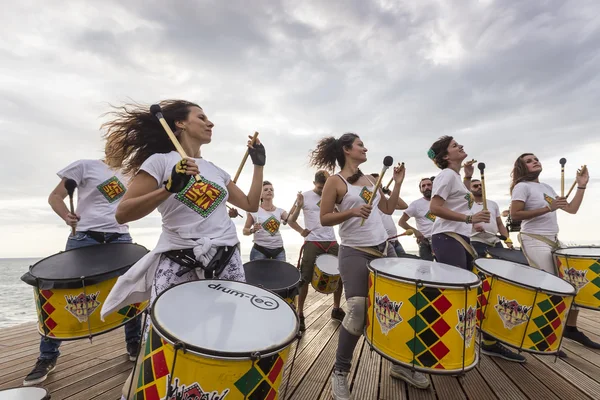 Drummers and musicians during  outdoor fashion show with clothin — Stockfoto