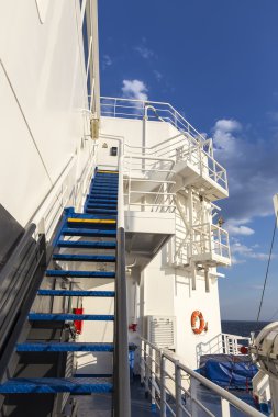 Büyük bir merdiven gemisi Santorini Adası, G Başlık