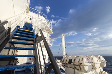 Büyük bir merdiven gemisi Santorini Adası, G Başlık