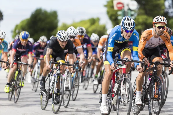 Cyklisté soutěžit v centrální ulice Soluně v t — Stock fotografie