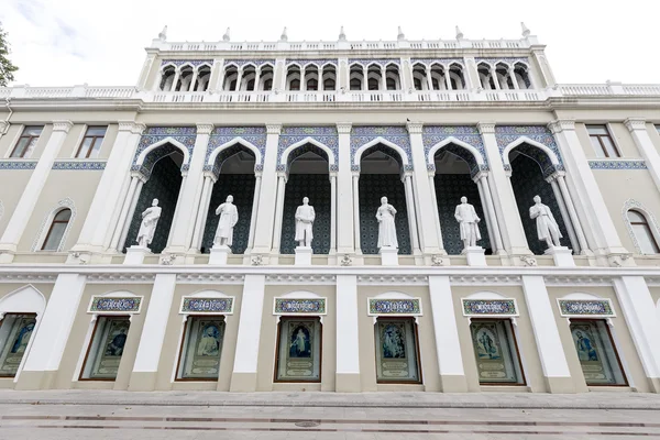 Музей азербайджанской литературы Низами в Баку, Азербайджан. Один — стоковое фото