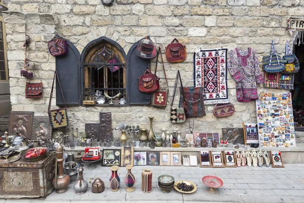 Icheri Sheher (Old Town), Baku, Azerbajdzsán. Tipikus turista sh — Stock Fotó