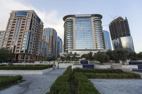 Pohled na architekturu a budov v Baku v Ázerbájdžánu. — Stock fotografie