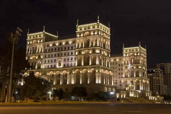 Government house w Azerbejdżanie w nocy w Baku, Azerbejdżan. — Zdjęcie stockowe