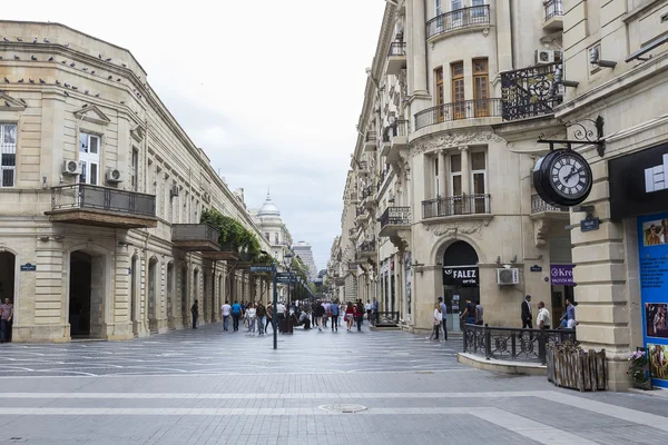 Blick auf die Architektur, Straßen und Gebäude in Baku, in Staunen — Stockfoto