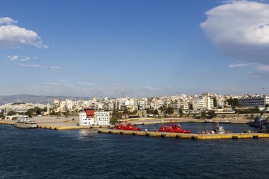 Tekneler, yolcu gemilerine pire, Yunanistan bağlantı noktası yerleştirme