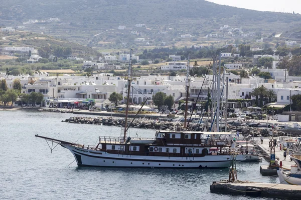 Festői kilátás a hajó Paros Islan sziget Paros — Stock Fotó