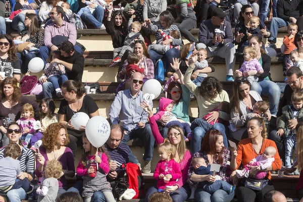 Több száz anyák részt vett 6. országos szoptatás pub — Stock Fotó