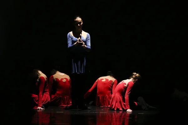 Unidentified dancers of dance school during performances ballet — Stock Photo, Image