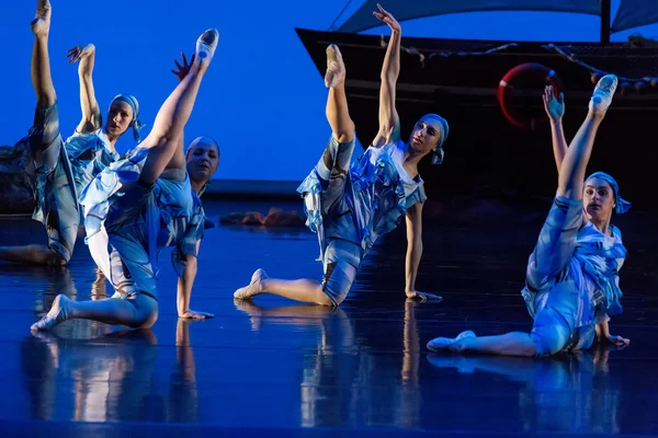 Unidentified dancers of dance school during performances ballet — Stock Photo, Image