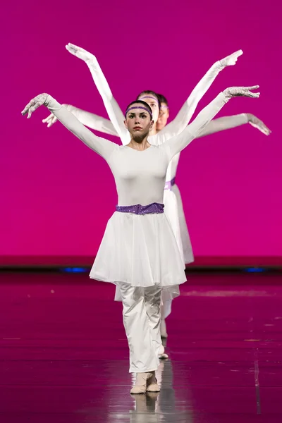 Unidentified dancers of dance school during performances ballet — Stock Photo, Image