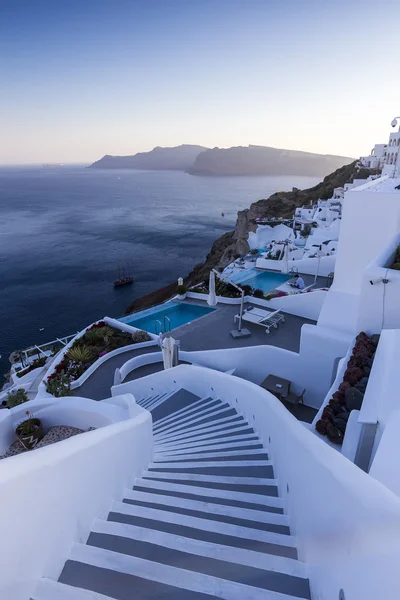 Winding stairs going down to Aegan Sea, Santorini Island -Greece — Stock Photo, Image