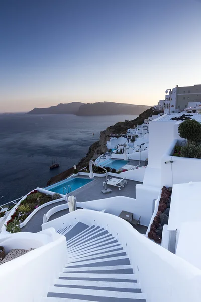 Kręte schody będzie do Morze Egejskie, wyspa Santorini-Grecja — Zdjęcie stockowe