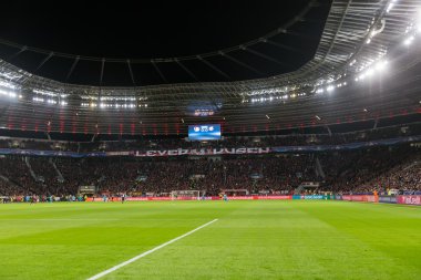 Uefa şampiyonu sırasında tam Bayarena stadyumun iç görünüm