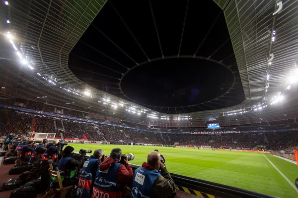 Media och fotografer under Uefa Champions League spelet — Stockfoto