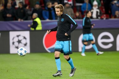 Sergi Samper Bayer arasında Uefa Şampiyonlar Ligi Oyun sırasında