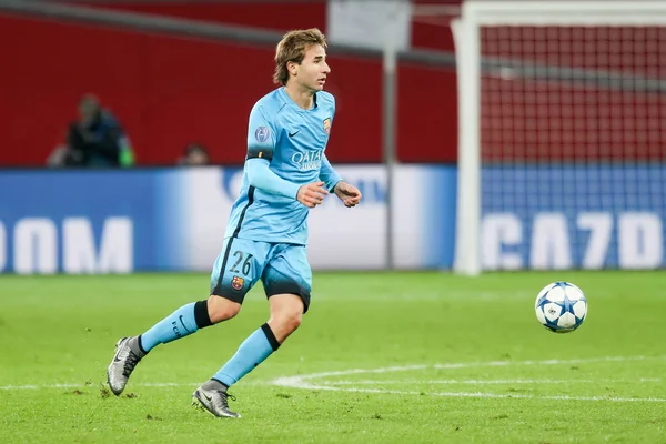 Sergi Samper tijdens de Uefa Champions League-wedstrijd tussen Bayer — Stockfoto