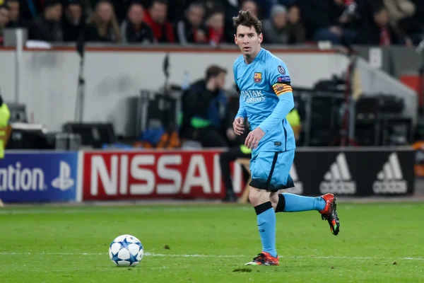 Lionel Messi στη διάρκεια του παιχνιδιού Uefa Champions League μεταξύ Bayer — Φωτογραφία Αρχείου