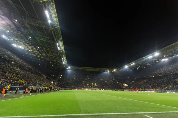 UEFA Európa-Liga mérkőzés Borussia Dortmund vs Paok között — Stock Fotó