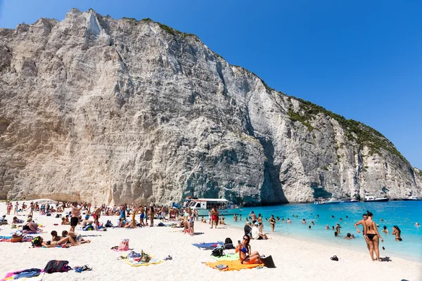 Widok z plaży Navagio (wrak) w Zakynthos, Navagio Beach — Zdjęcie stockowe