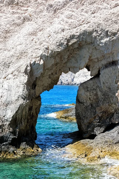 Γαλάζιες σπηλιές στο νησί της Ζάκυνθου, Ελλάδα — Φωτογραφία Αρχείου