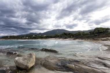 Cennet defne plaj, el değmemiş doğası soyut adalar Denizi
