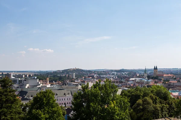 Vista della città di Nitra in Slovacchia. Nitra ha una popolazione di abou — Foto Stock