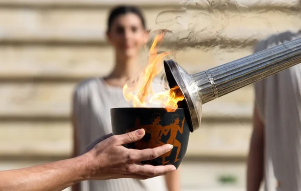 The Lillehammer 2016 Winter Youth Olympic Games flame left the P — Stock Photo, Image