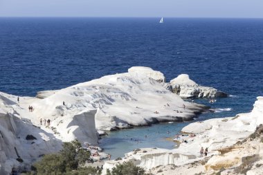 Milos, Gre Sarakiniko plaj temiz su turist zevk