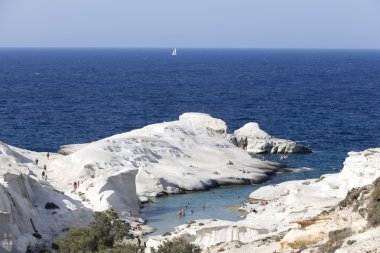 Milos, Gre Sarakiniko plaj temiz su turist zevk