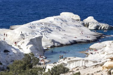 Milos, Gre Sarakiniko plaj temiz su turist zevk