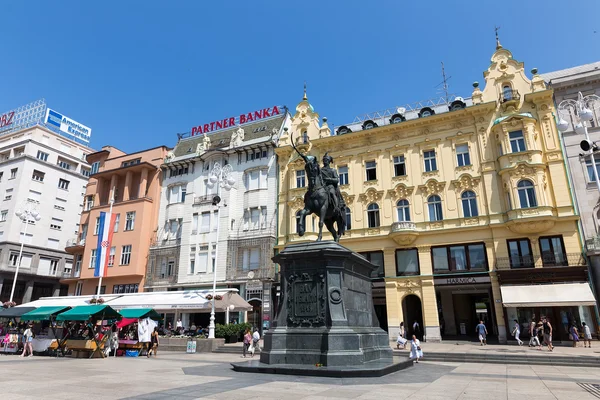 Verbot jelacic Denkmal auf dem zentralen Stadtplatz (trg bana jelacica) — Stockfoto