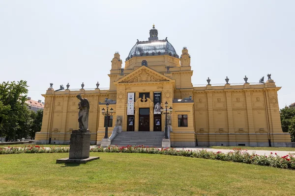 Kunstpavillon auf dem König Tomislav Platz in Zagreb. — Stockfoto