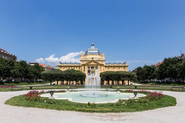 Kunstpavillon auf dem König Tomislav Platz in Zagreb. — Stockfoto