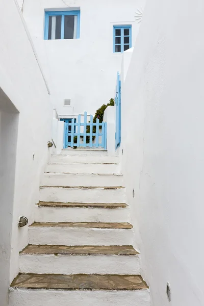 Остров Санторини в Кикладах, классический вид на достопримечательности в Фире — стоковое фото
