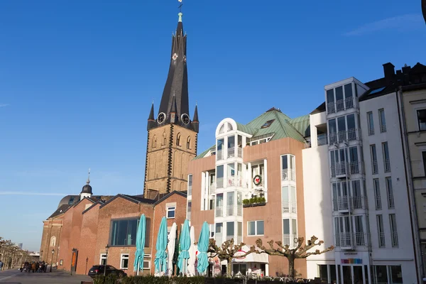 St Lambertus Kerk is rooms-katholieke kerk in Dusseldorf histo — Stockfoto