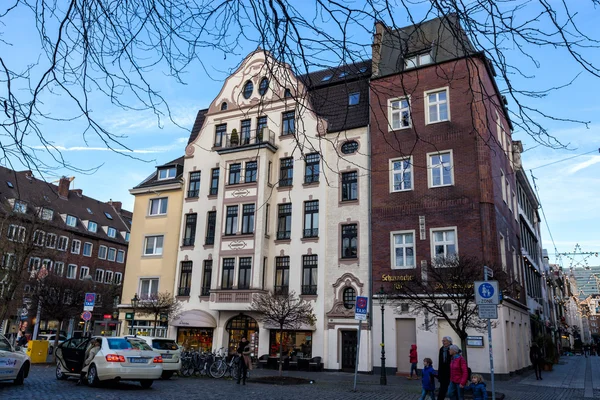 Moderne Gebäude in Düsseldorf, Deutschland. Details der Architektur — Stockfoto